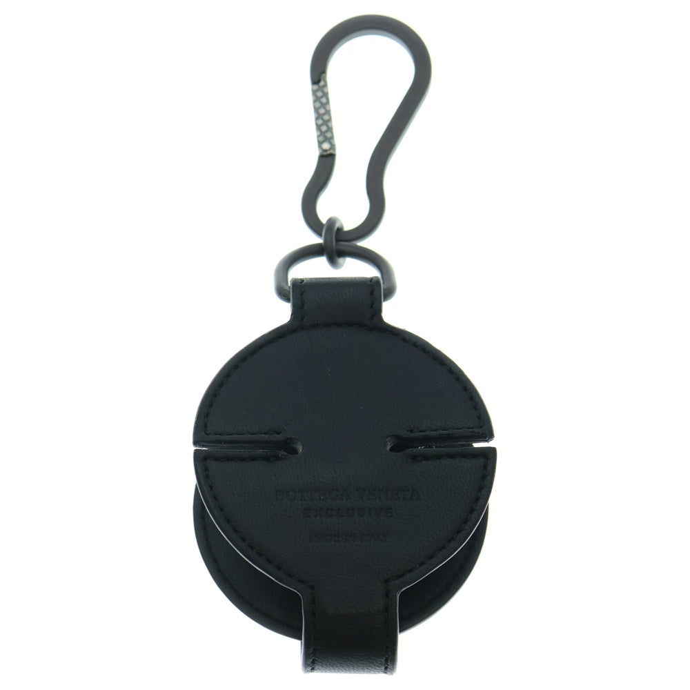 BOTTEGA VENETA(ボッテガヴェネタ) イントレチャート レザークラフト 巻き付け イヤホンケース キーホルダー ブラック