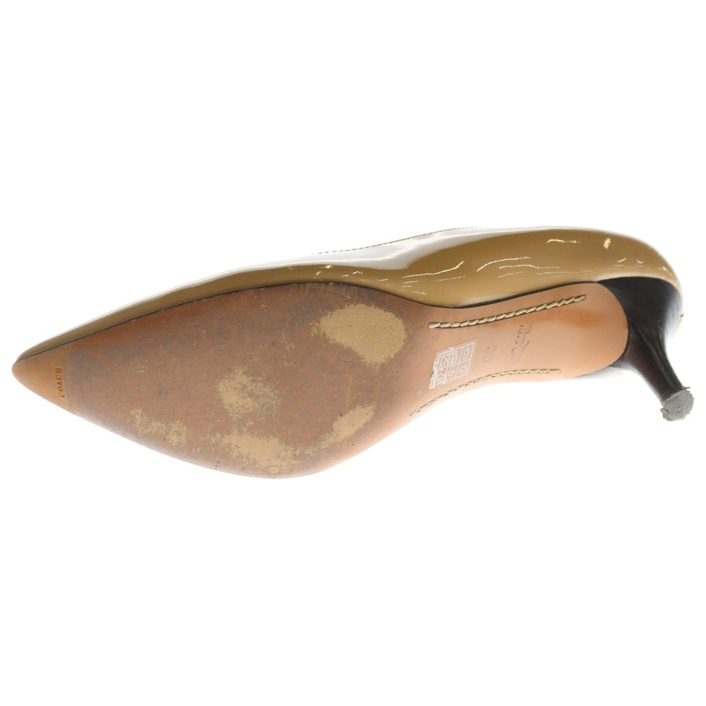 COACH(コーチ) パテントレザー ポインテッドトゥ ピンヒール パンプス レディース ベージュ FG1498