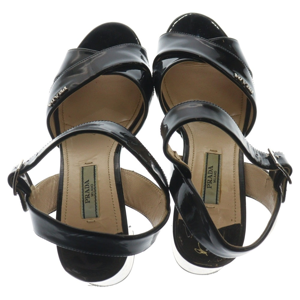 PRADA(プラダ) ロゴデザインプレート エナメル ストラップ ヒールブーツ レディース ブラック