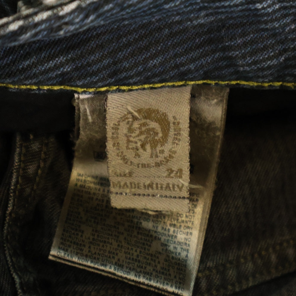 DIESEL(ディーゼル) ブレイブマンロゴ ストライプ柄 ウォッシュド加工 ボーイフレンド アンクル丈 ジップアップ デニムパンツ ブラック FAYZAL .32