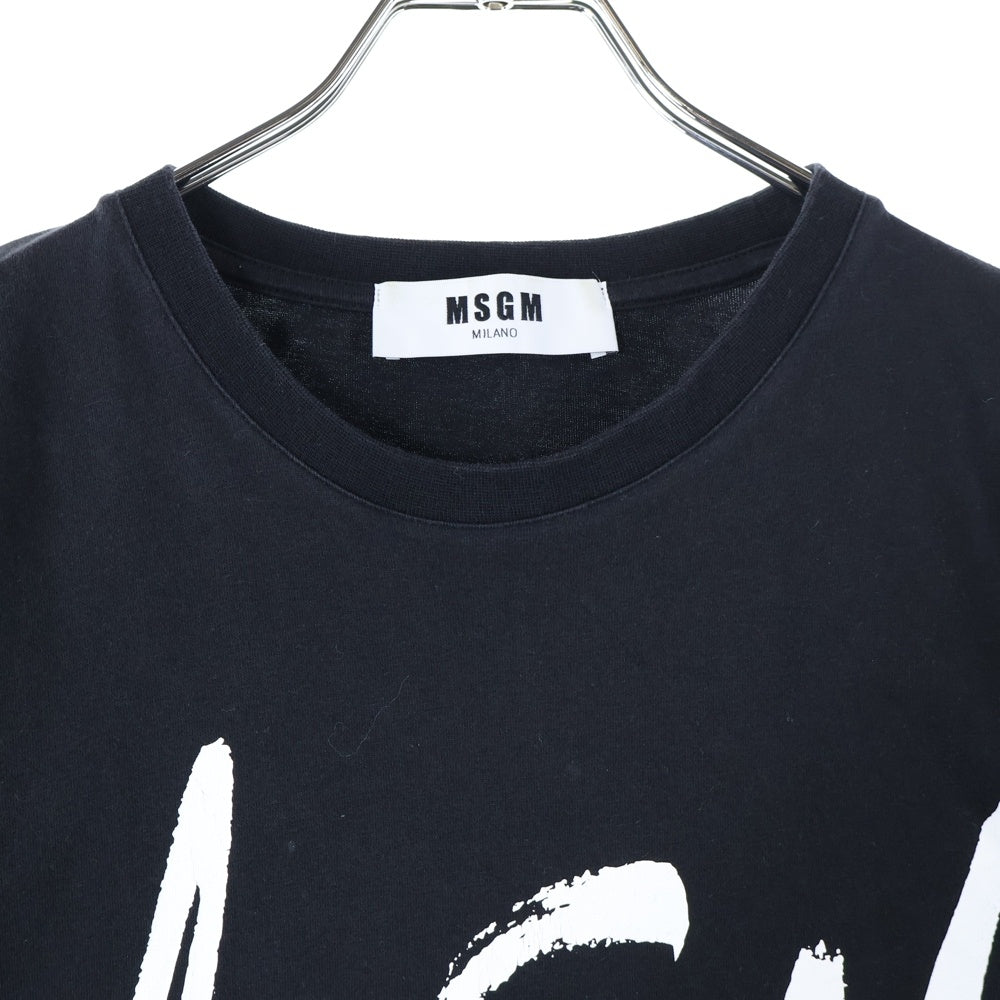 MSGM(エムエスジーエム) T-SHIRT WITH GRAFFITI LOGO グラフィック ロゴ ウィズ クルーネック半袖Tシャツ カットソー ブラック 2640MM183