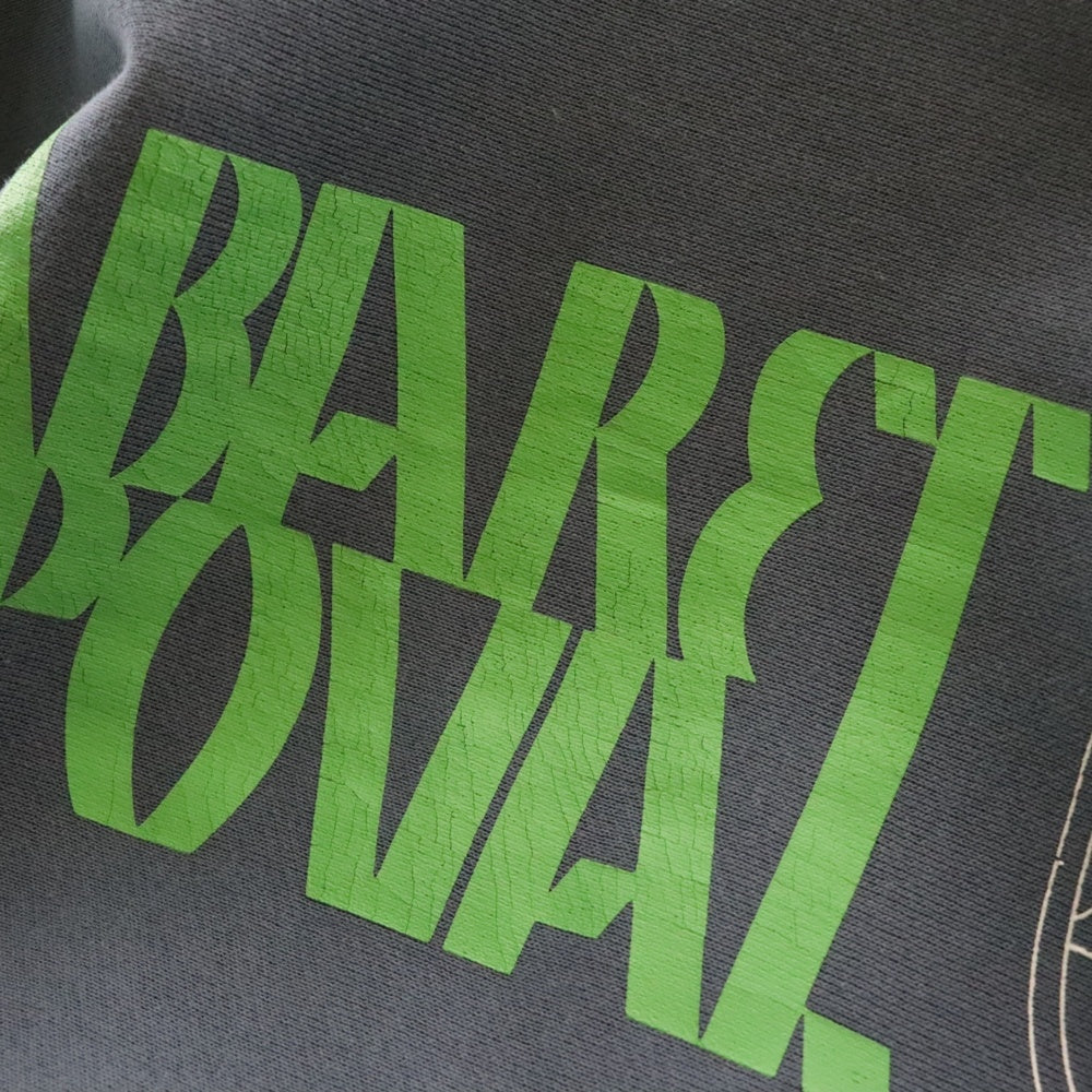 CABARET POVAL(キャバレーポバール) BEAUTY&YOUTH別注 REMAINS プリントスウェットトレーナー コバルト