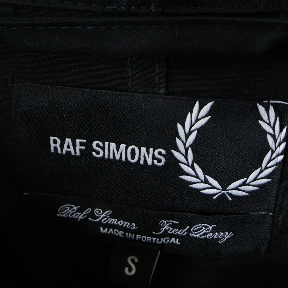 FRED PERRY(フレッドペリー) ×RAF SIMONS UNLINED PARKA ラフシモンズ パッチワーク フィッシュテール モッズパーカー コート ブラック SJ1874