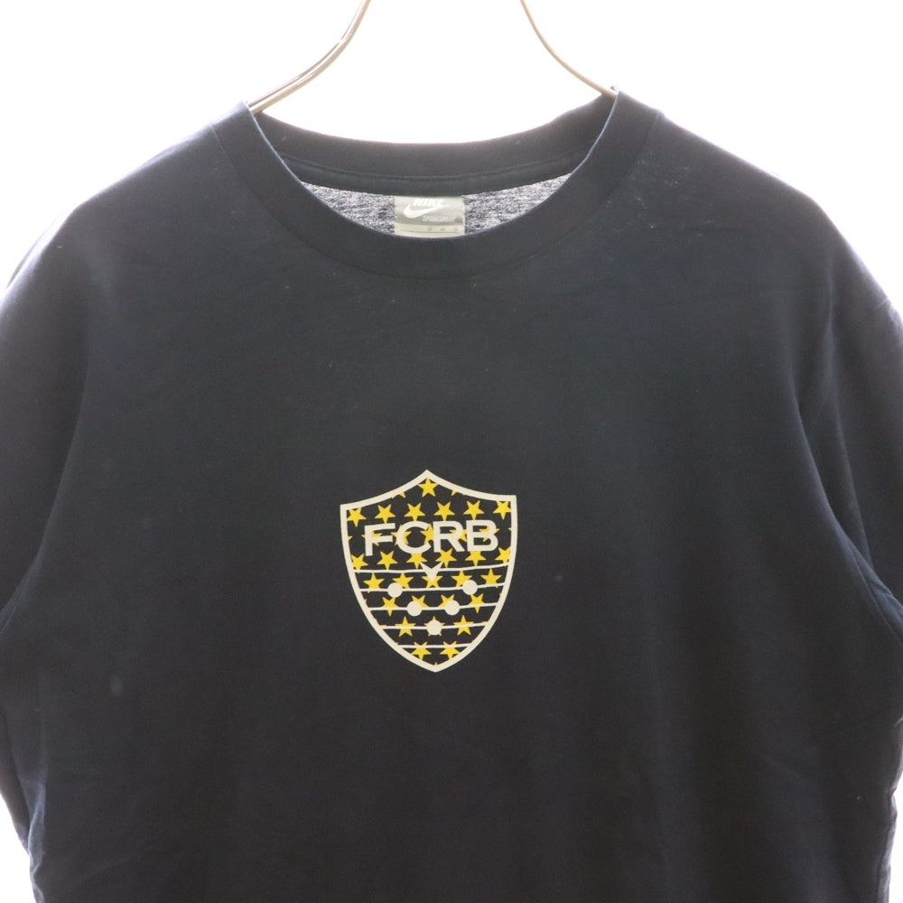 F.C.R.B./F.C.Real Bristol/FCRB(エフシーアールビー/エフシーレアルブリストル) ×NIKE ナイキ フロントエンブレムロゴプリントTシャツ 半袖クルーネックカットソー ネイビー 427715