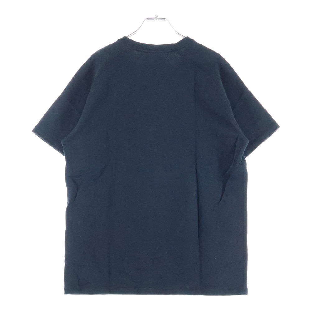 F.C.R.B./F.C.Real Bristol/FCRB(エフシーアールビー/エフシーレアルブリストル) ×NIKE ナイキ スウッシュ フロントロゴプリントTシャツ 半袖クルーネックカットソー ブラック/ゴールド 396331-011