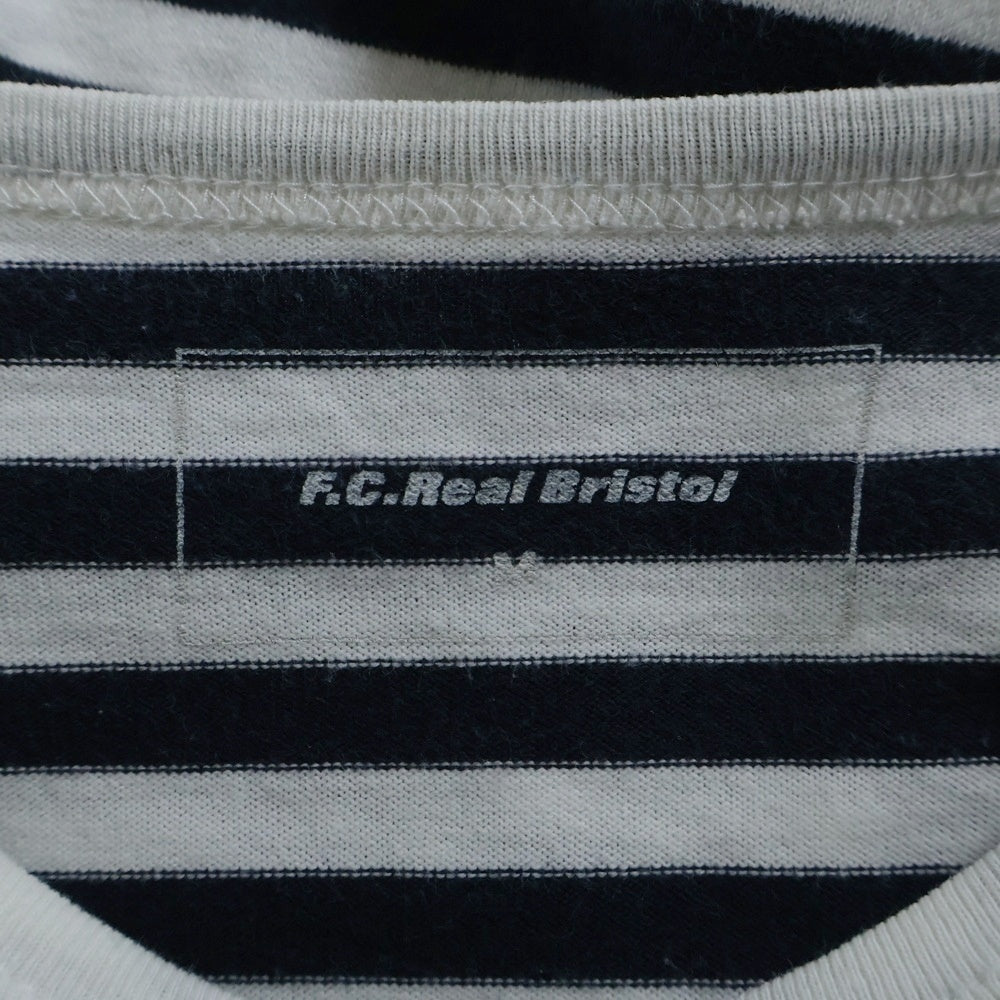 F.C.R.B./F.C.Real Bristol/FCRB(エフシーアールビー/エフシーレアルブリストル) ワッペンロゴデザイン ボーダー クルーネックカットソー 半袖Tシャツ ネイビー/ホワイト FCRB-145007