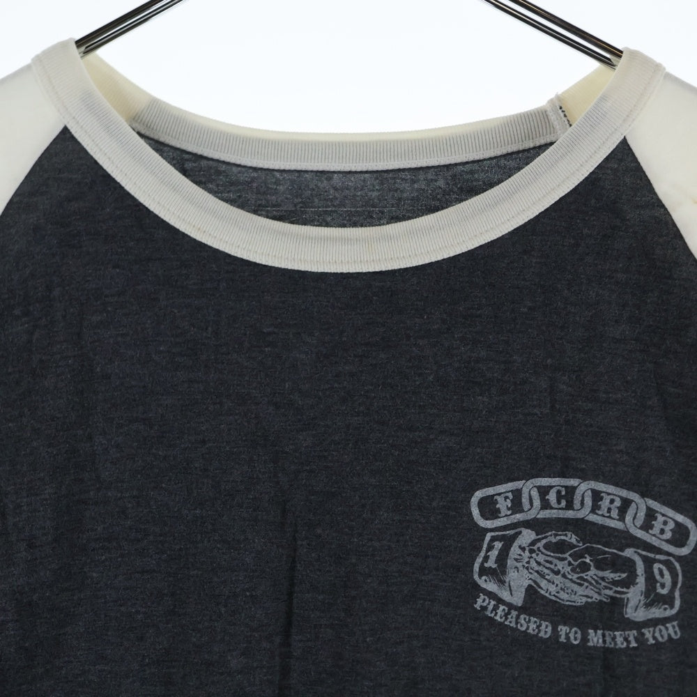 F.C.R.B./F.C.Real Bristol/FCRB(エフシーアールビー/エフシーレアルブリストル) ロゴプリント ラグラン ロングスリーブカットソー 七分丈 Tシャツ ホワイト/グレー 319031