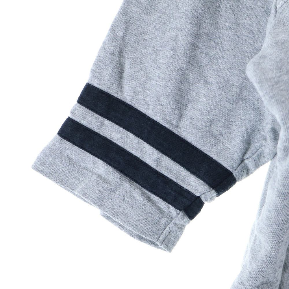 F.C.R.B./F.C.Real Bristol/FCRB(エフシーアールビー/エフシーレアルブリストル) カレッジロゴプリント 半袖スウェットトレーナー グレー 319027