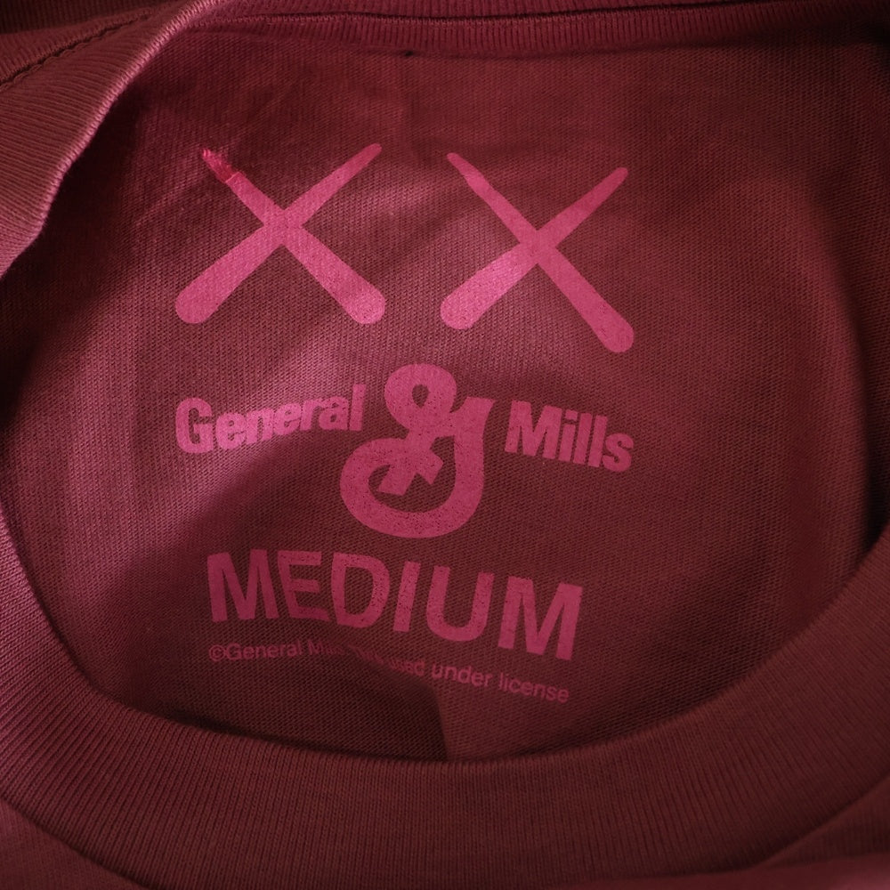 KAWS(カウズ) ×FRANKEN BERRY フランケン ベリー クルーネック半袖プリントTシャツ カットソー レッド