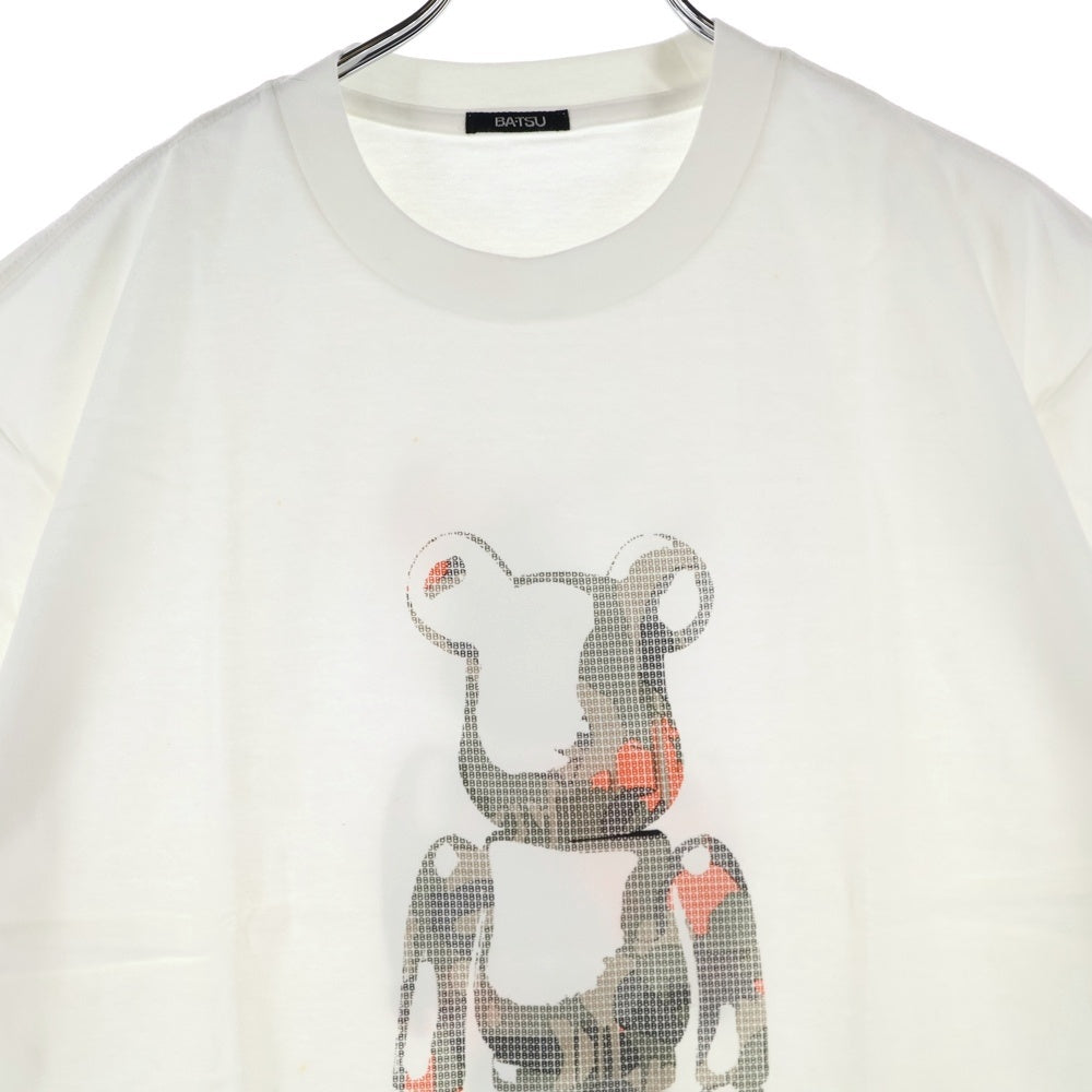 MEDICOM TOY(メディコムトイ) BE@RBRICK BR2 BA-TSU ベアブリック バトルロワイアルII鎮魂歌 2003 両面プリント クルーネック 半袖Tシャツ カットソー ホワイト 100%フィギュア2体セット