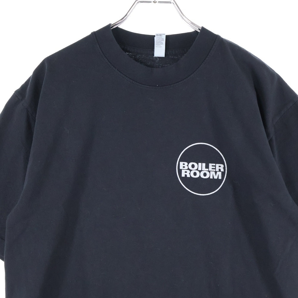 BOILER ROOM(ボイラールーム) BOILER ROOM ボイラールーム バックロゴ 半袖Tシャツ ブラック