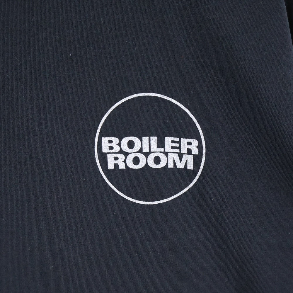 BOILER ROOM(ボイラールーム) BOILER ROOM ボイラールーム バックロゴ 半袖Tシャツ ブラック
