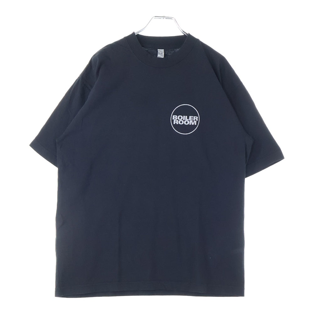 BOILER ROOM(ボイラールーム) BOILER ROOM ボイラールーム バックロゴ 半袖Tシャツ ブラック