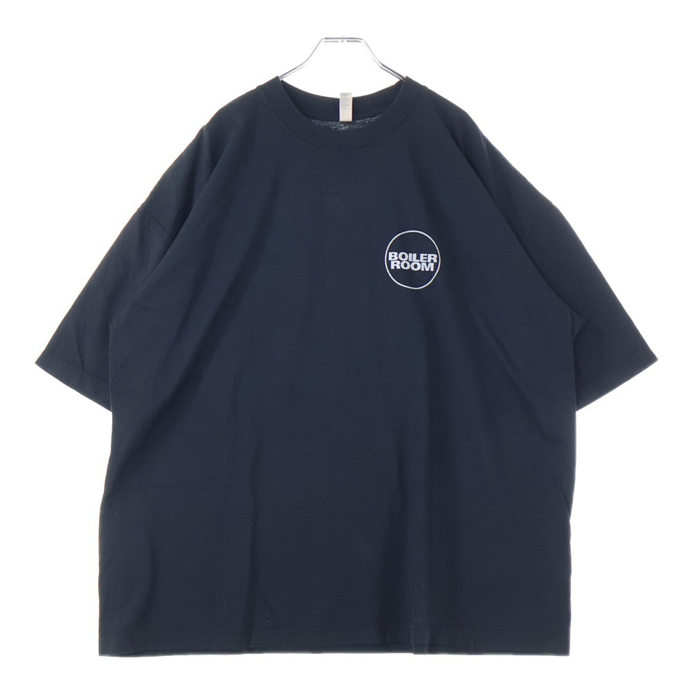 BOILER ROOM(ボイラールーム) BOILER ROOM ボイラールーム バックロゴ 半袖Tシャツ ブラック