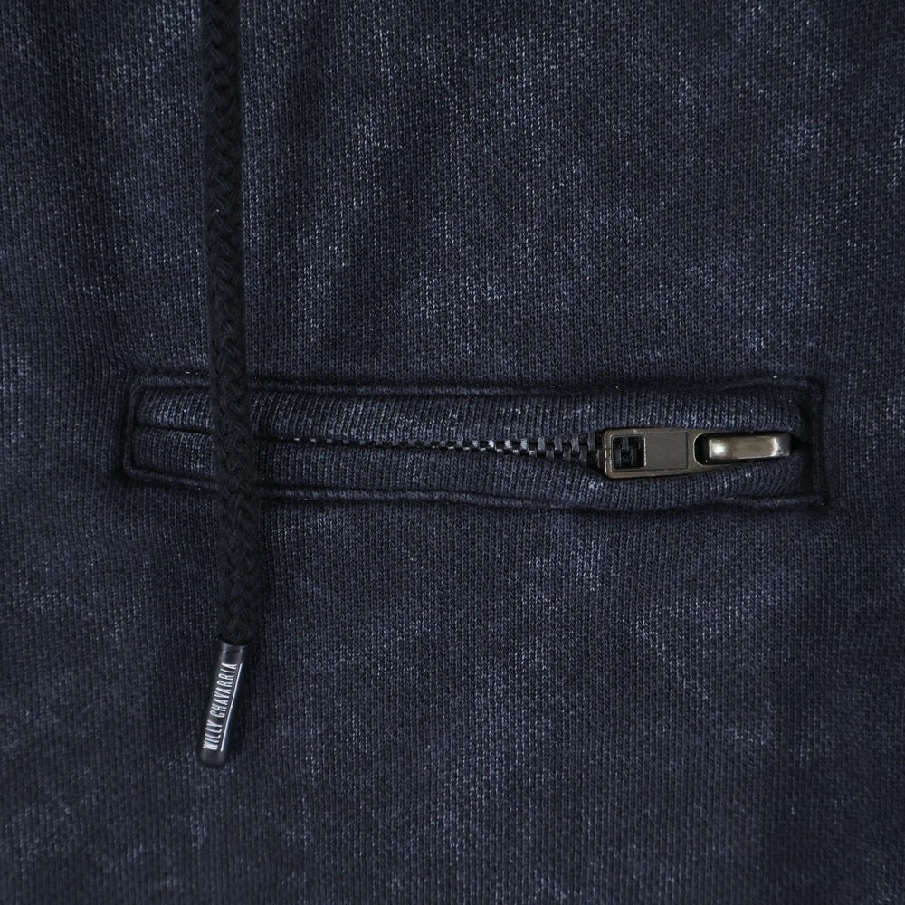 WILLY CHAVARRIA(ウィリーチャバリア) 胸ジップポケット ウォッシュド加工 ドローストリング 中綿 フーデッド ジップアップ パーカー スウェット ブラック