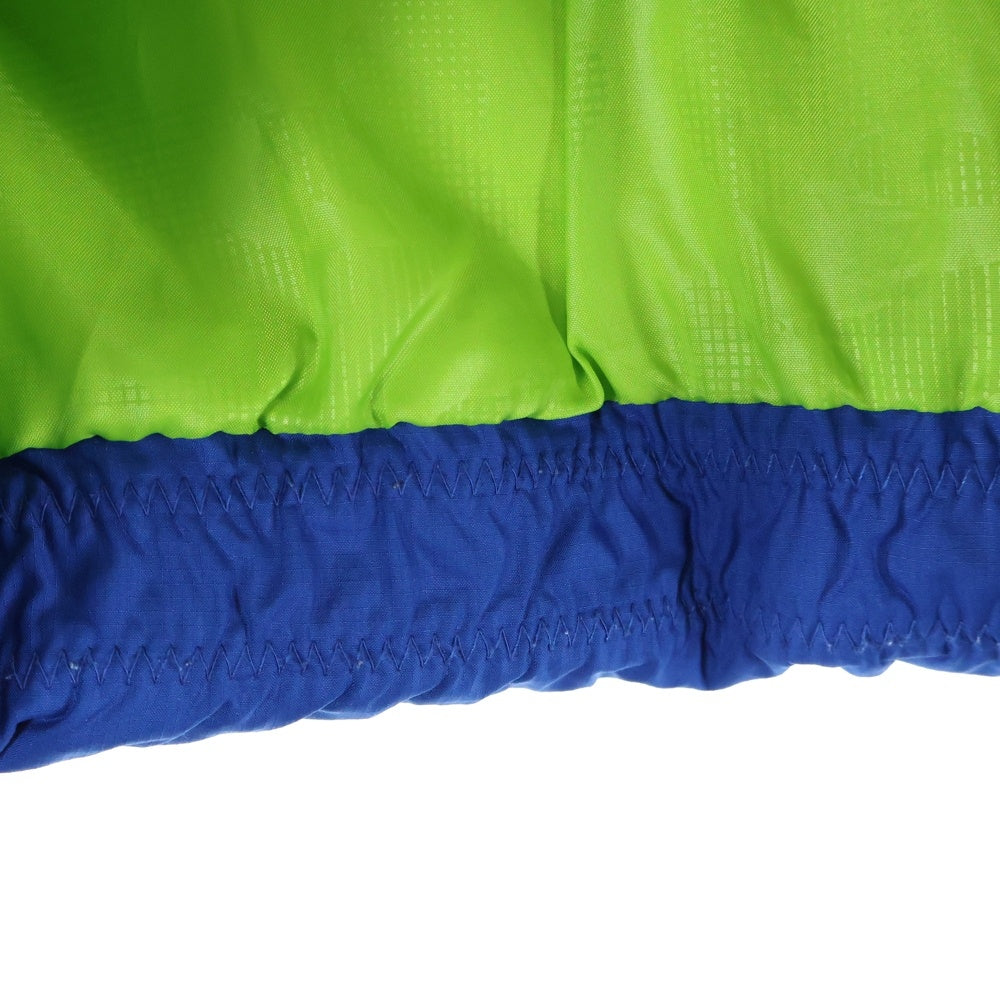 PUMA(プーマ) キャットロゴエンブロイダリー ジップアップ フーデットダウンベンチコート ジャケット ブルー/イエロー 830849