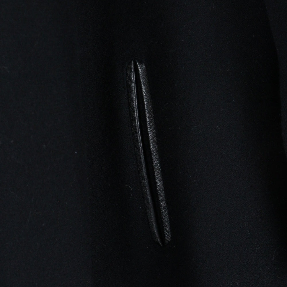 muller of yoshiokubo(ミュラー オブ ヨシオクボ) ダブルポケット ファー付き Aラインショートコート レディース ブラック MLF14717-B