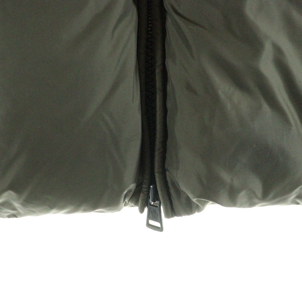 MONCLER(モンクレール) 20AW MONTCLA GIUBBOTTO モンクラ フーデッドダウンジャケット カーキ F20911B56900