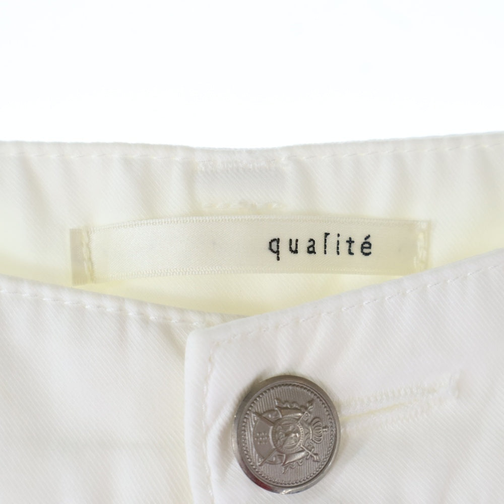NO BRAND(ノーブランド) QUALITE (カリテ) ポリコットン テーパードスキニーパンツ レディース ホワイト 3220050001
