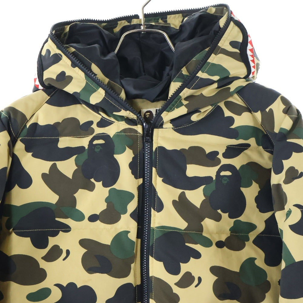 A BATHING APE(アベイシングエイプ) CAMO SHARK ABCカモ柄 総柄 ダブルポケット フーデッド フルジップ ダウンジャケット マルチ 001HJC701020X