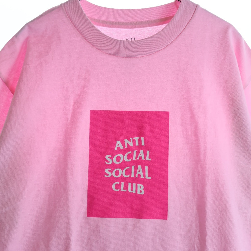 ANTI SOCIAL SOCIAL CLUB(アンチソーシャルソーシャルクラブ) ロゴプリント クルーネック半袖Tシャツ カットソー ピンク