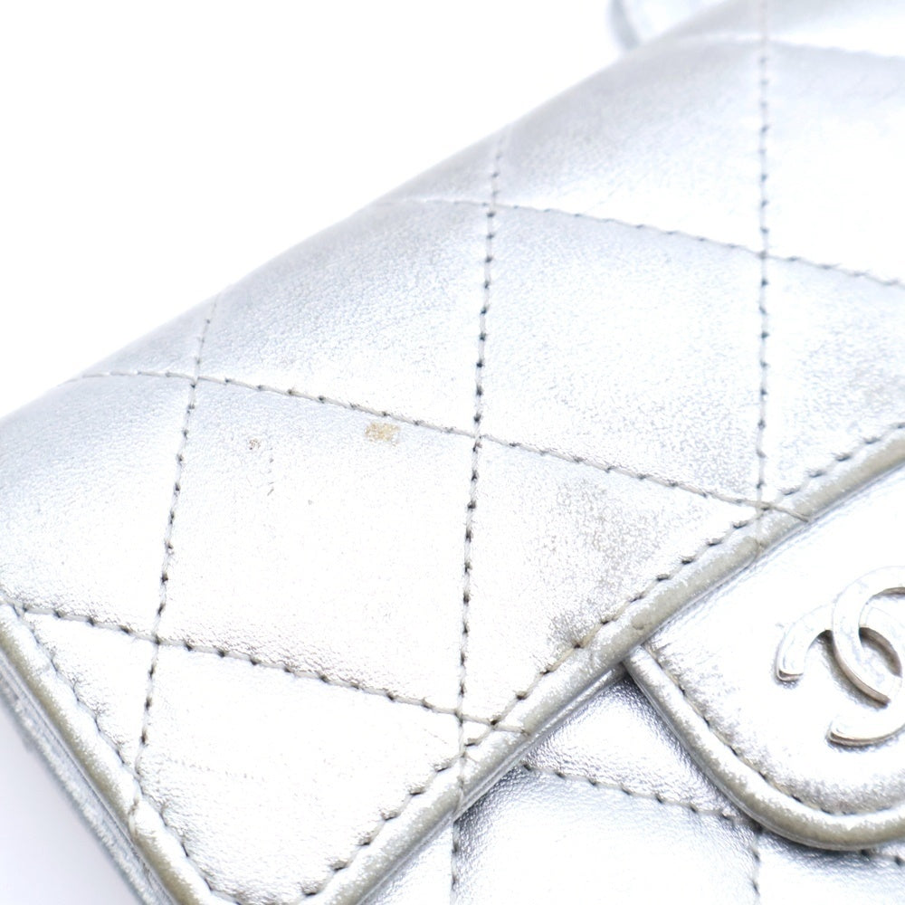 CHANEL(シャネル) マトラッセ クラシック スモール フラップ ウォレット 三つ折り財布 シルバー AP0231