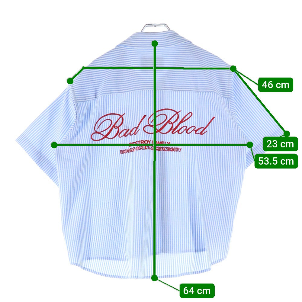 NO BRAND(ノーブランド) BADBLOOD バッドブラッド フロント刺繍 ナイロンストレッチ ストライプ柄 半袖シャツ ホワイト/ブルー