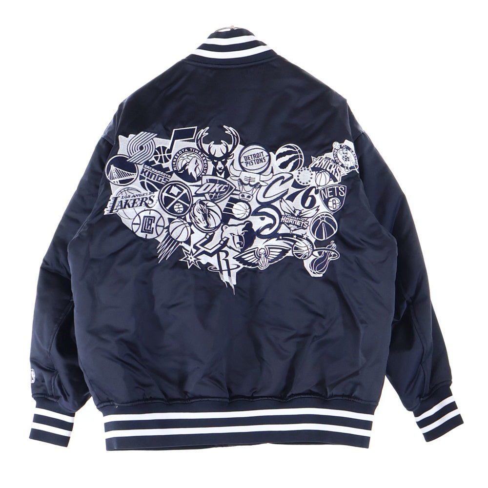 NBA(エヌビーエー) 総柄 背面ロゴエンブロイダリー ナイロン スタジアムジャケット ネイビー/イエロー UR-001
