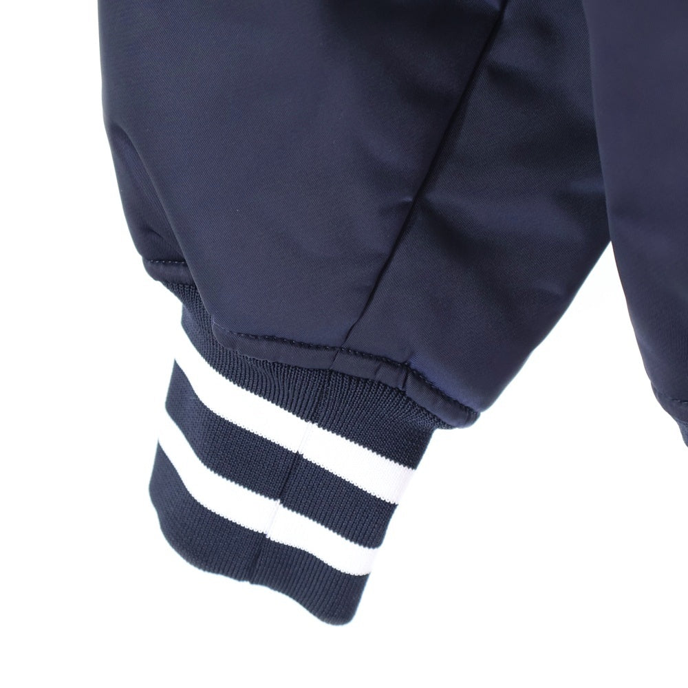 NBA(エヌビーエー) 総柄 背面ロゴエンブロイダリー ナイロン スタジアムジャケット ネイビー/イエロー UR-001