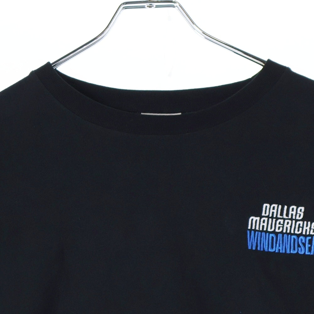 WIND AND SEA(ウィンダンシー) 24AW ×NBA Dallas Mavericks ダラス マーベリックス エヌビーエー ロゴエンブロイダリー ロングスリーブ 長袖Tシャツ ブラック/ブルー WDS-G-NBAB-24-Q3-04