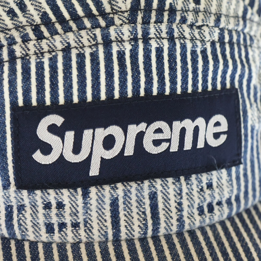 SUPREME(シュプリーム) 24SS ×NEW ERA Denim Camp Cap ニューエラ 総柄 ストライプ ボックスロゴ デニム キャンプ キャップ 帽子 ホワイト/インディゴ