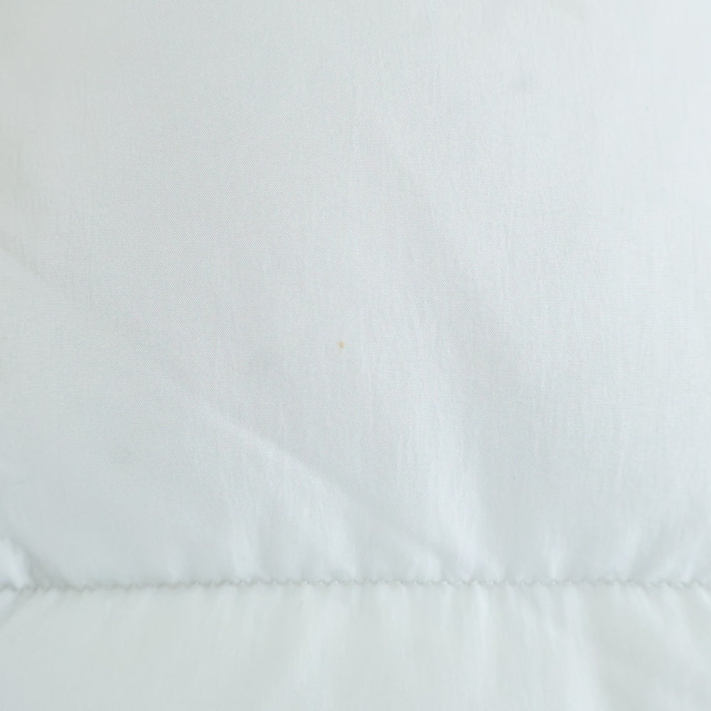 DIESEL(ディーゼル) W-ROLFYS-SL Dロゴパッチ ジップアップ ダウンベスト ライトグレー A10602