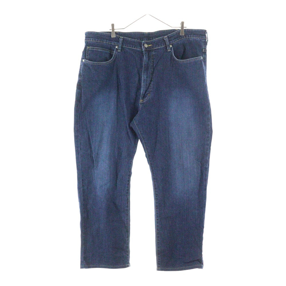 Wrangler(ラングラー) ブラックロゴパッチ ボタンフライ ストレートデニムパンツ インディゴ W34533