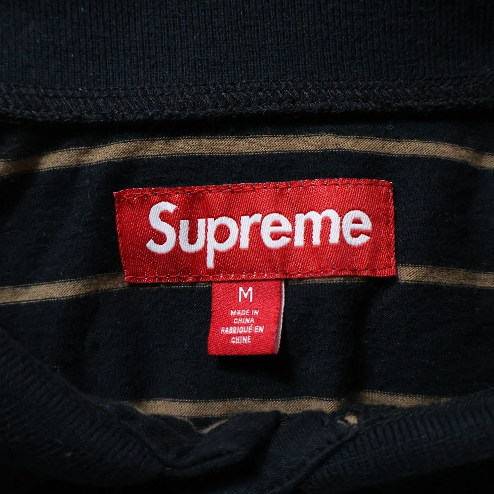 SUPREME(シュプリーム) 24SS Melvins Stripe S/S Polo メルヴィンズ バックプリント ストライプ 半袖ポロシャツ ブラック