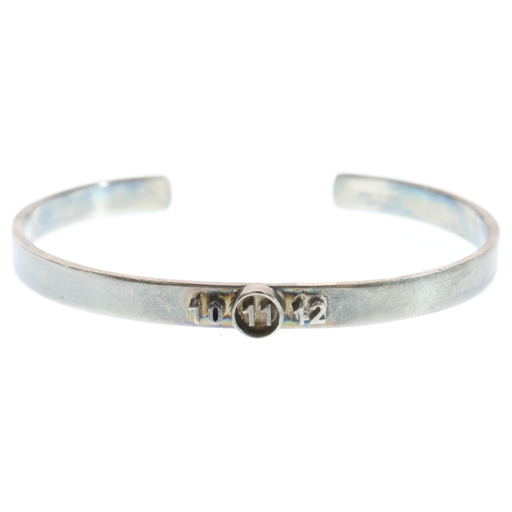 Maison Margiela 11(メゾンマルジェラ11) 平打ち カレンダー ロゴ バングル ブレスレット シルバー SM1UY0053 SV0092