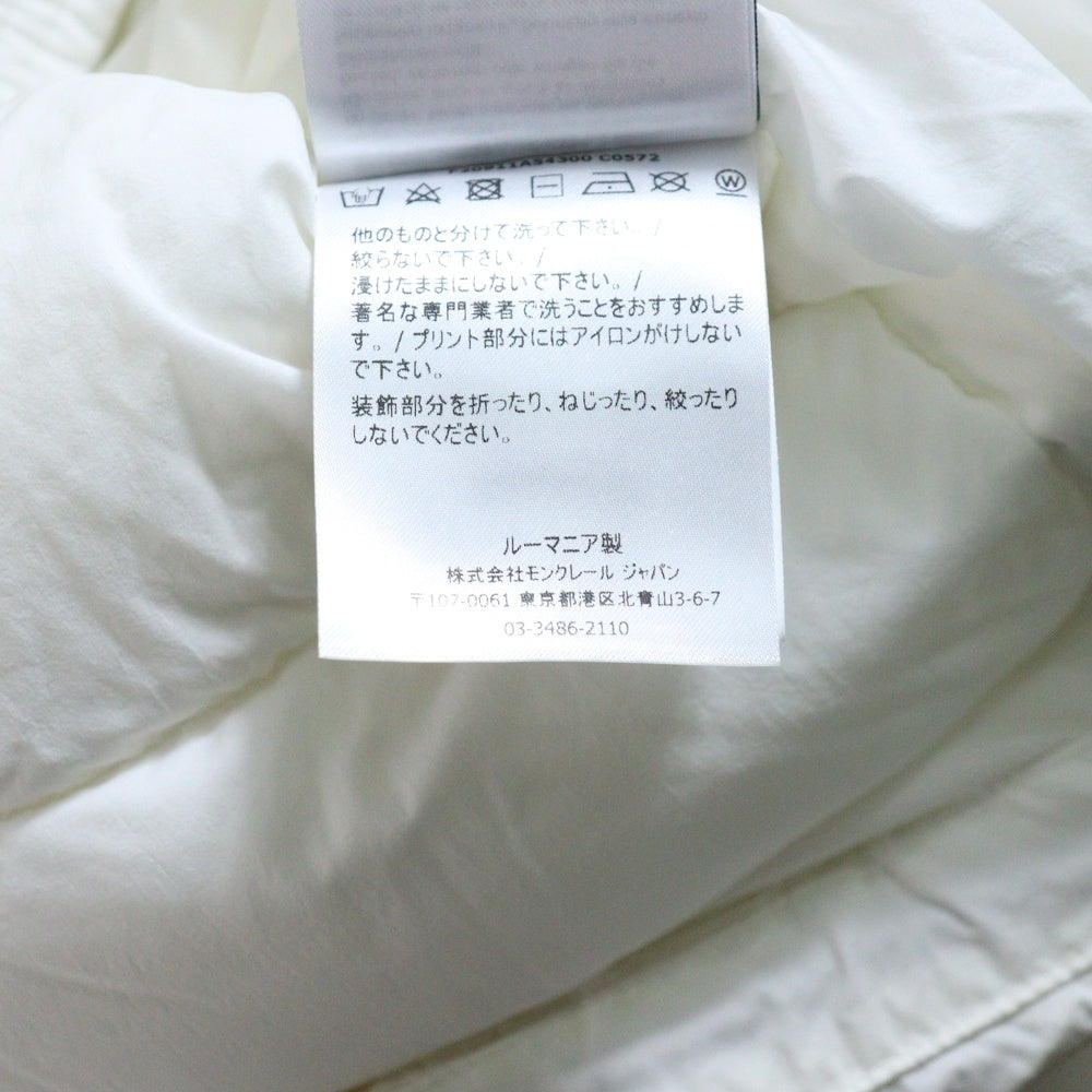 MONCLER(モンクレール) 20AW ARAVIS アラビス アームラバーロゴ マルチポケット ジップアップ フーデッド ダウンジャケット ホワイト F20911A54300