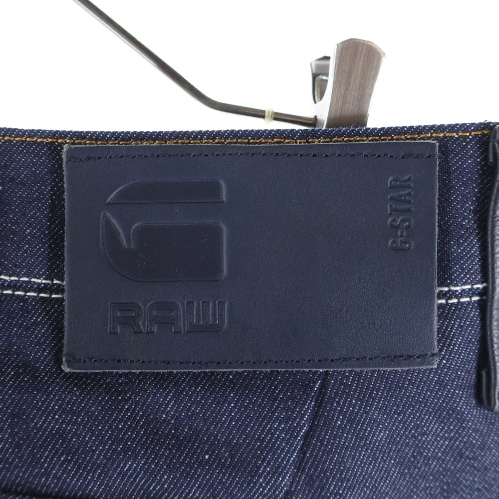G-STAR RAW(ジースターロウ) レザーポケット切り替え ロゴエンブロイダリーデザイン ボタンフライ デニムパンツ インディゴ