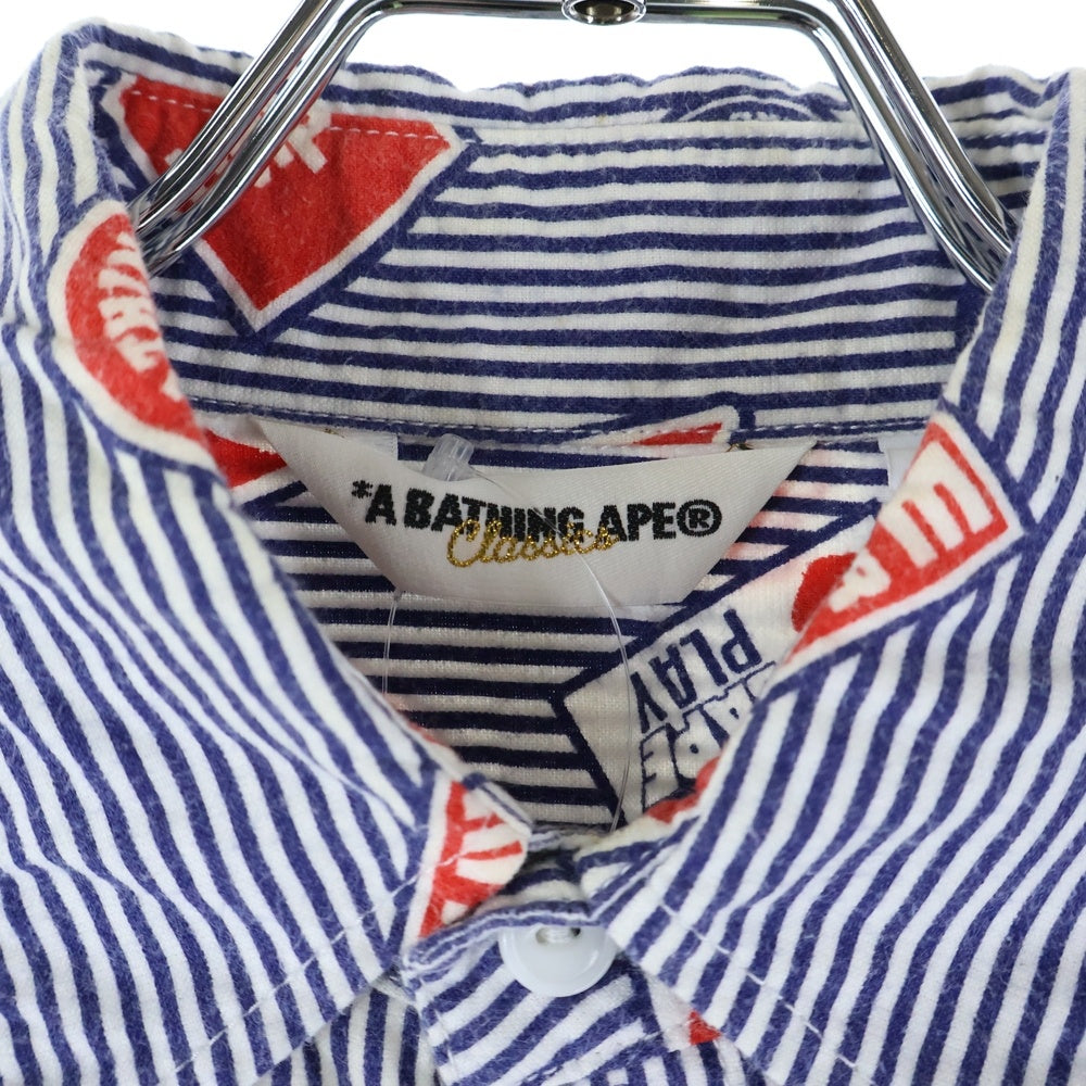 A BATHING APE(アベイシングエイプ) マルチロゴデザイン 総柄 ダブル胸フラップポケット ストライプ ワーク半袖シャツ ブルー