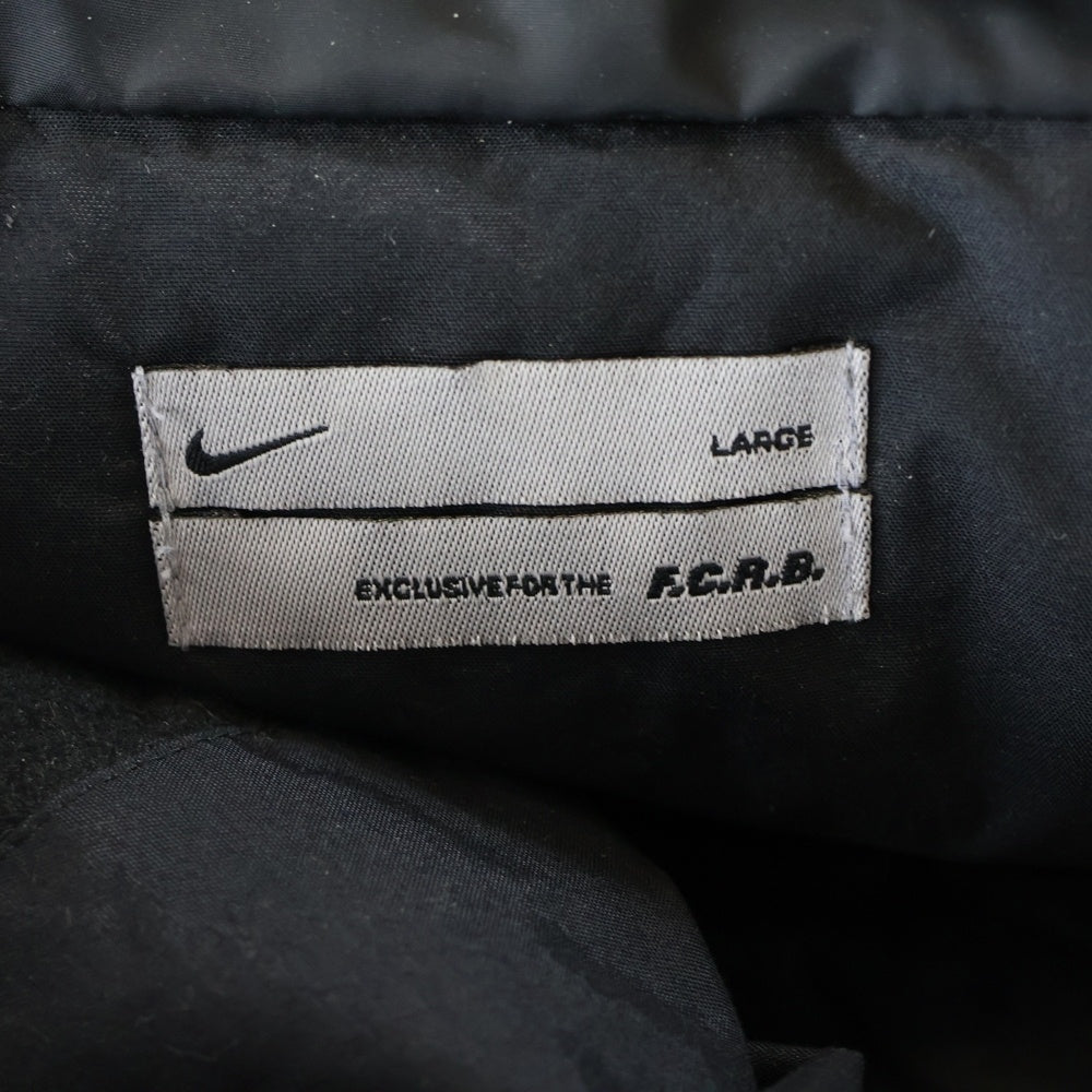 NIKE(ナイキ) ×F.C.R.B. エフシーアールビー 胸ロゴデザイン フーデッド ジップアップ ナイロンジャケット ブラック F1 SNI
