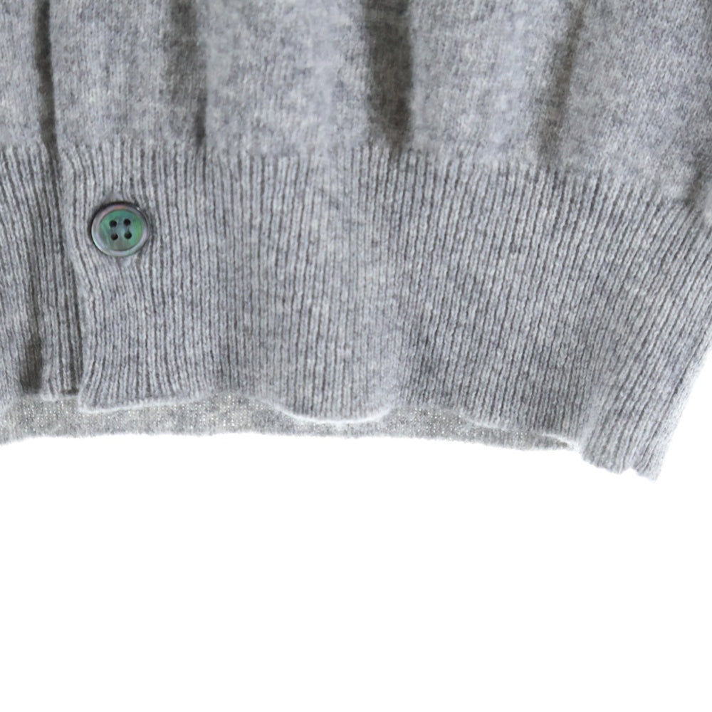 PLAY COMME des GARCONS(プレイコムデギャルソン) AD2024 ハート ワッペン ロゴ ウール ニット カーディガン レディース グレー AX‐N023