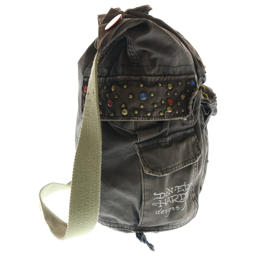 Ed Hardy(エドハーディー) マルチワッペン スタッズ付き マルチポケット ショルダーバッグ ブラウン