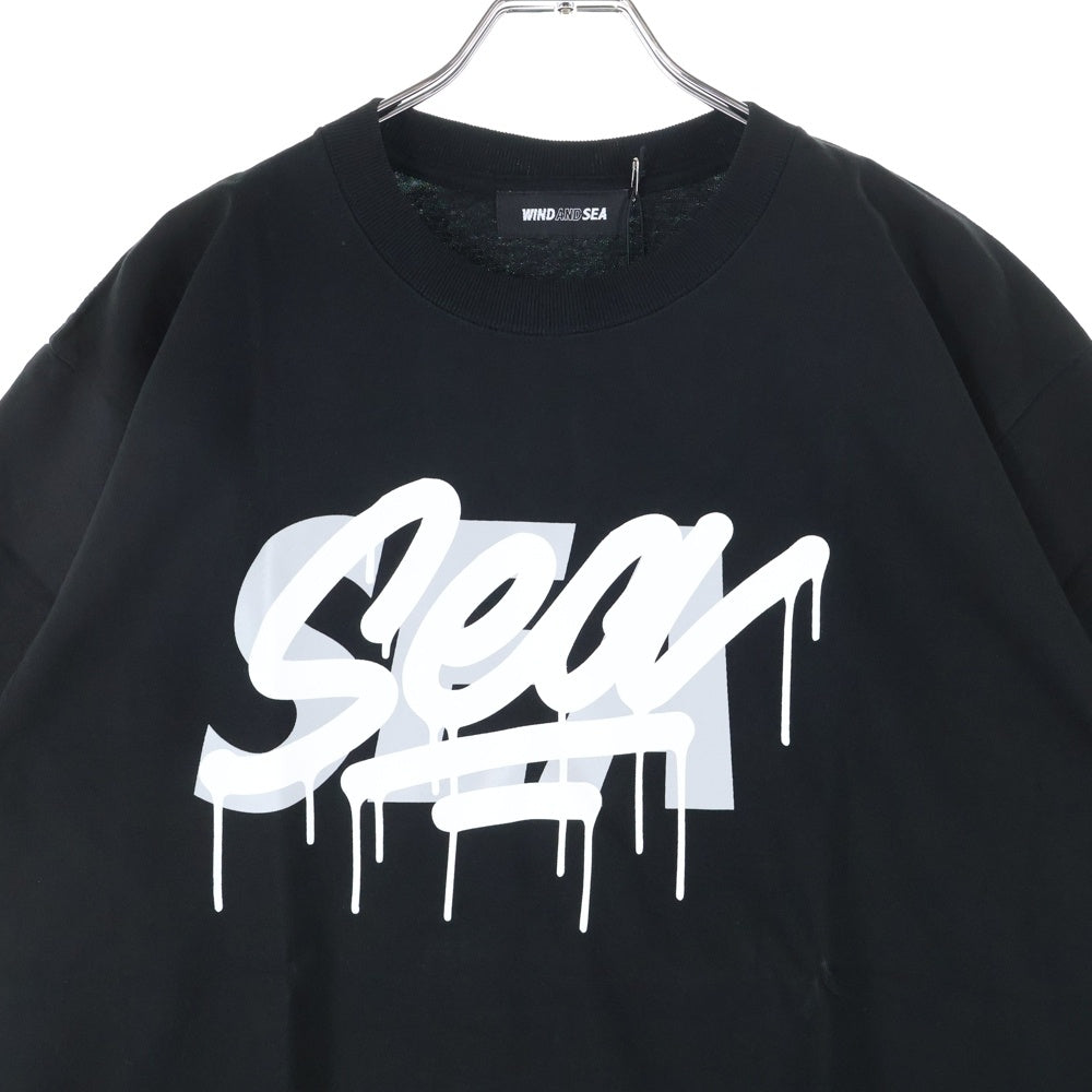WIND AND SEA(ウィンダンシー) 22SS ×IT'S A LIVING イッツア リビング ロゴプリント クルーネック 半袖Tシャツカットソー ブラック ITLIV-CSTF-22A-13