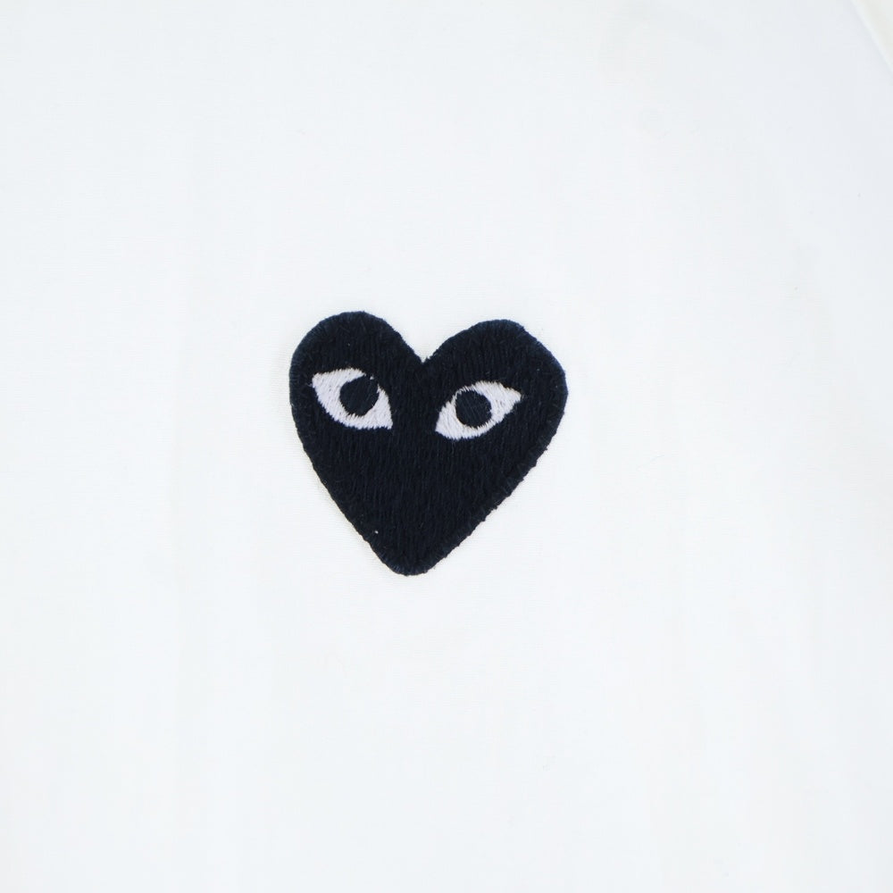 PLAY COMME des GARCONS(プレイコムデギャルソン) フロントハートロゴエンブロイダリー 長袖シャツ ホワイト