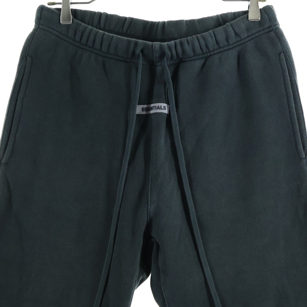 ESSENTIALS FEAR OF GOD(エッセンシャル フィアオブゴッド) フロントロゴデザイン マルチポケット ドローストリング スウェットパンツ ブラック