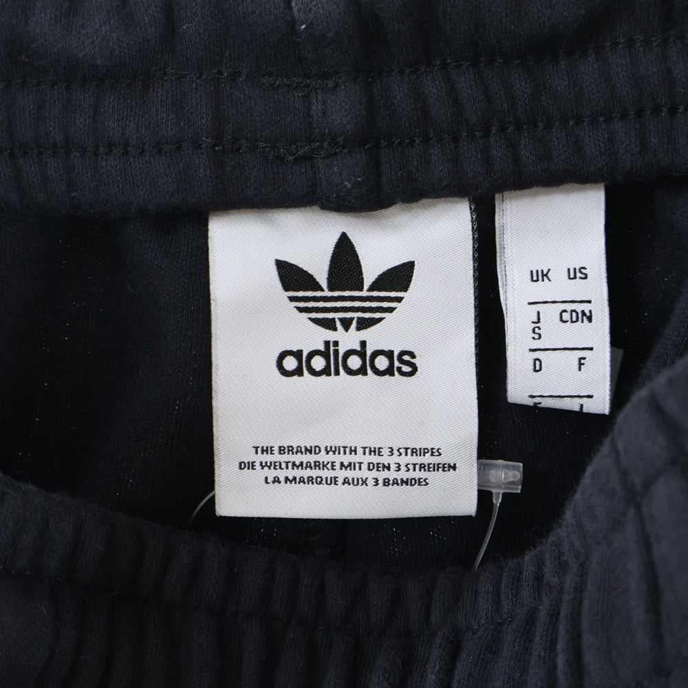 adidas(アディダス) サイドロゴデザイン サイドライン マルチポケット ドローストリング ハーフパンツ ブラック FM9878