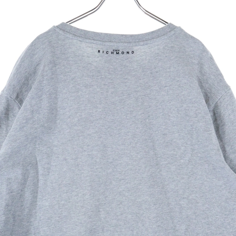 John Richmond(ジョンリッチモンド) フロントラバーロゴ クルーネックスウェット トレーナー グレー HMP20020FE