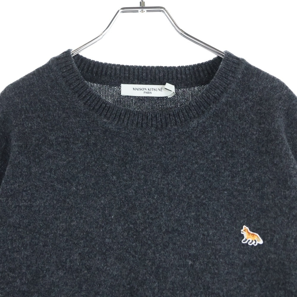 MAISON KITSUNE(メゾンキツネ) フォックスワッペン ニットセーター グレー HM00502KT1006