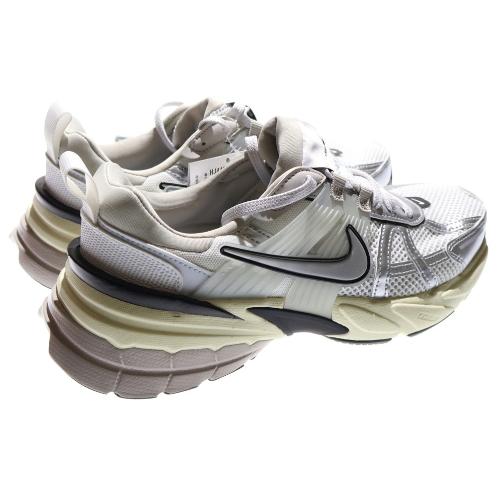 NIKE(ナイキ) V2K RUN SUMMIT WHITE/METALLIC SILVER V2Kラン ローカットスニーカー ホワイト/シルバー US8/26cm HJ4497-100