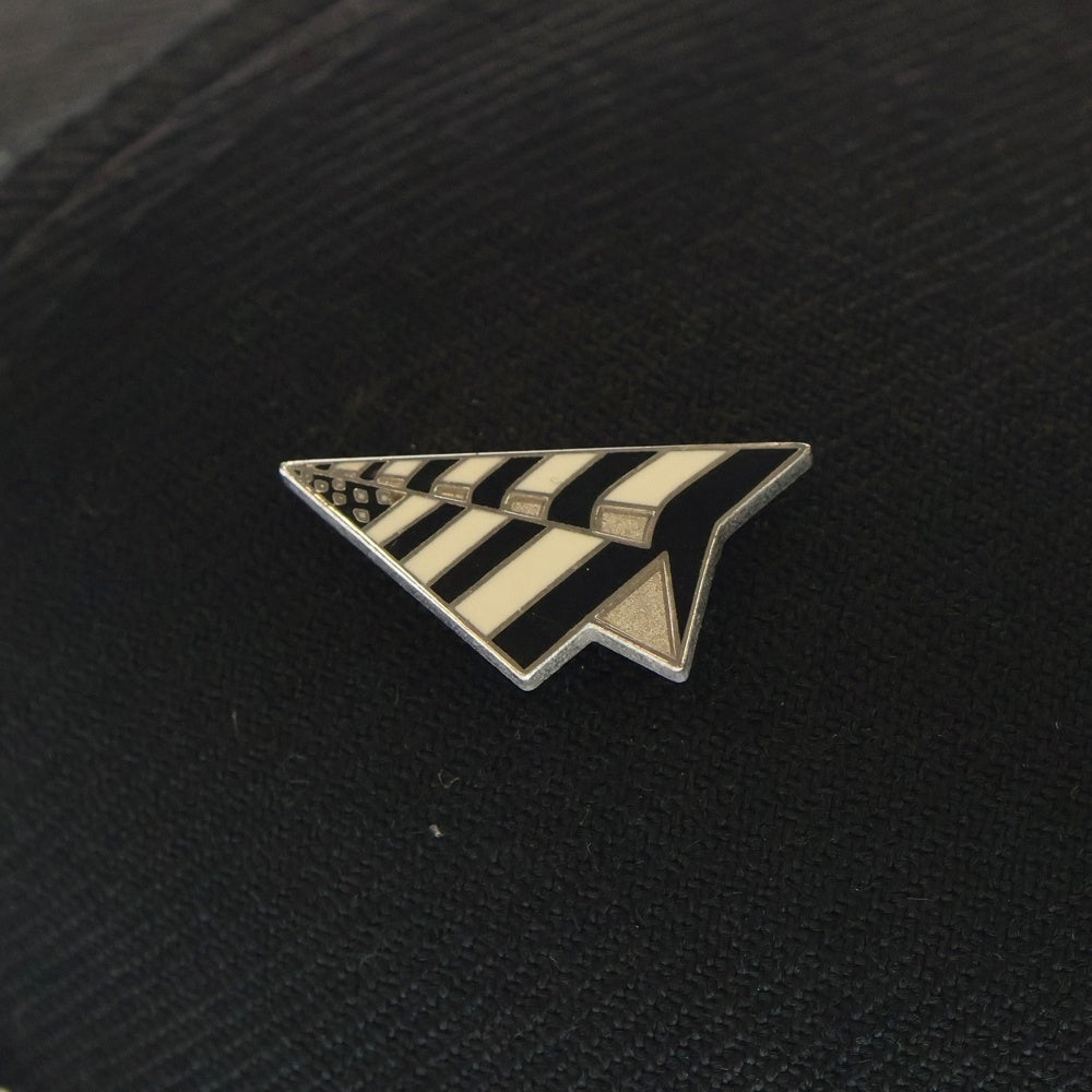 NEW ERA(ニューエラ) paper planes 6PANEL CAP ペーパープレーンズ エンブロイダリー ロゴ 6パネル キャップ 帽子 ブラック