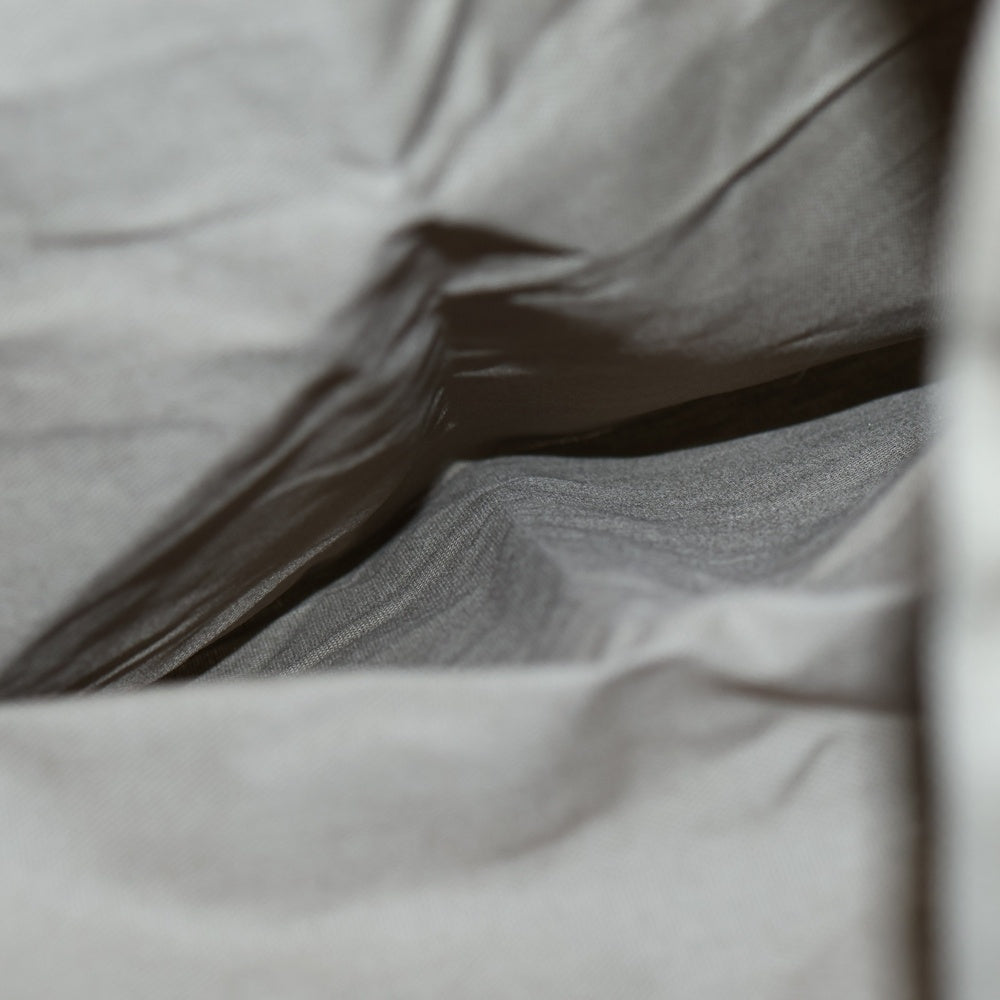 ISAMU KATAYAMA BACKLASH(イサムカタヤマバックラッシュ) ロゴプリント ミニ トートバッグ ベージュ